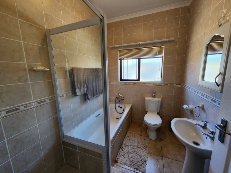 3 Bedroom Property for Sale in Island View Western Cape